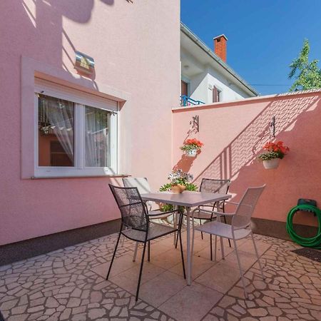 Two-Bedroom Apartment In Crikvenica Xcvii Kültér fotó
