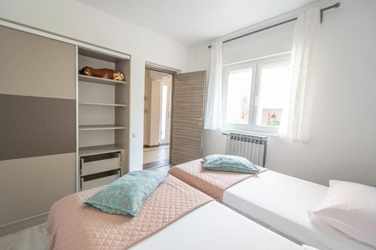 Two-Bedroom Apartment In Crikvenica Xcvii Kültér fotó