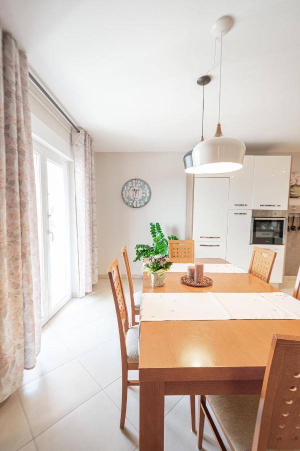 Two-Bedroom Apartment In Crikvenica Xcvii Kültér fotó