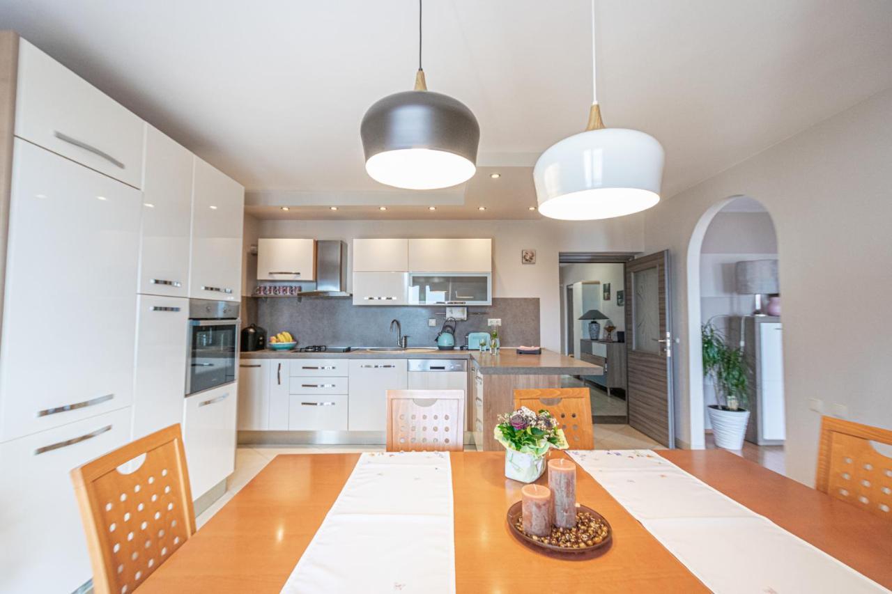 Two-Bedroom Apartment In Crikvenica Xcvii Kültér fotó
