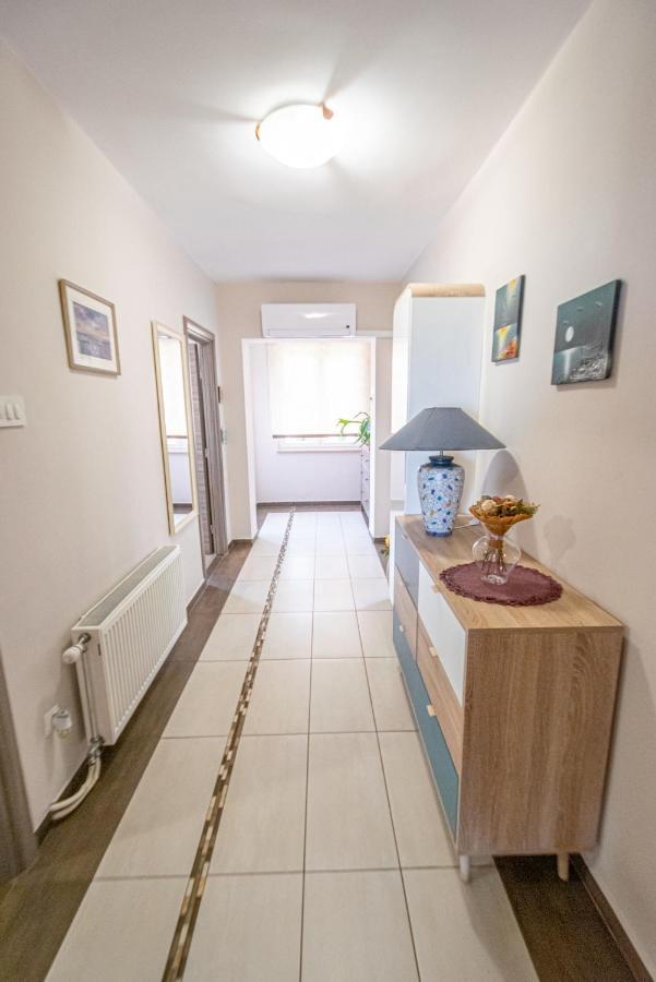 Two-Bedroom Apartment In Crikvenica Xcvii Kültér fotó